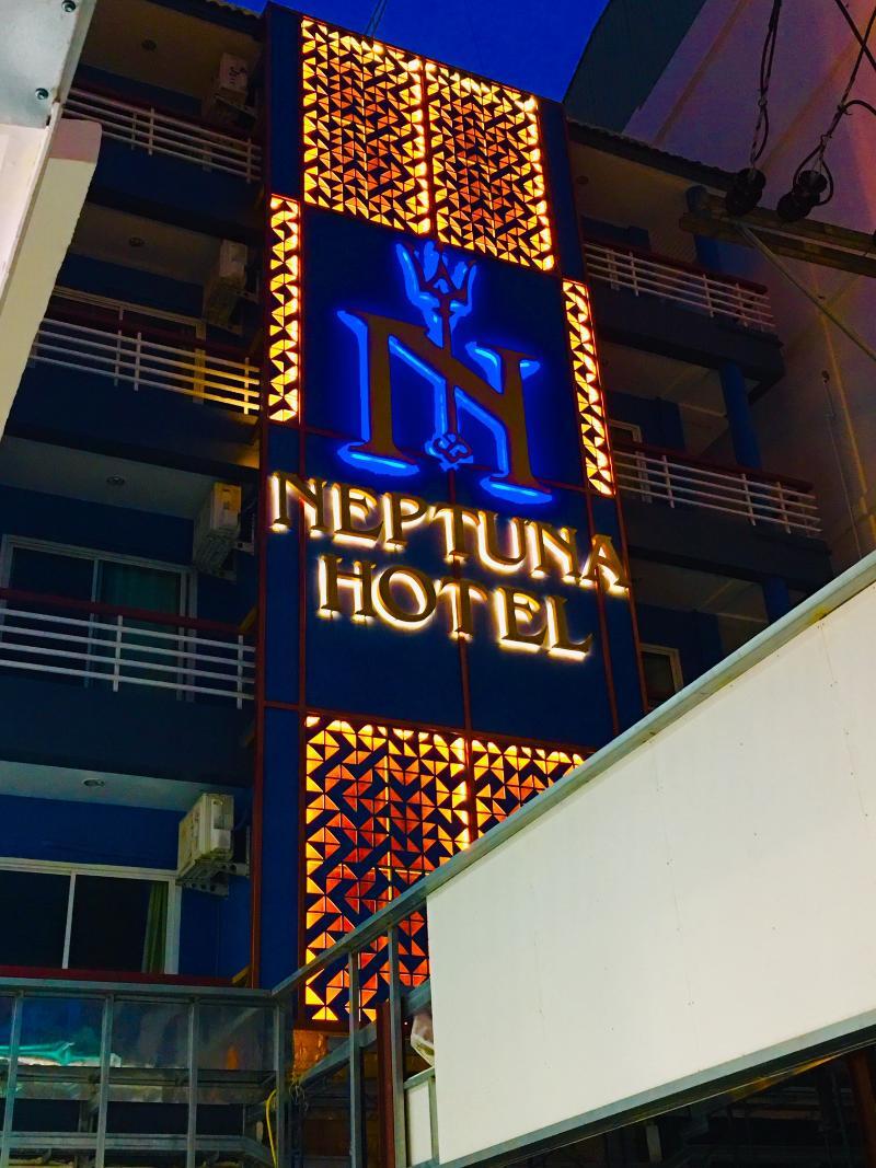 Hotel Neptuna By Maduzi Phuket