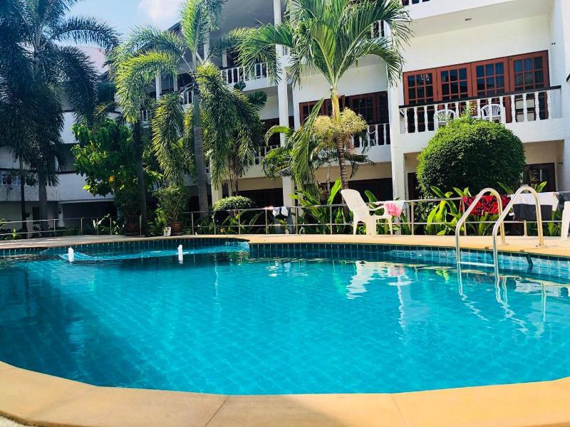 Neptuna By Maduzi Hotel 3*