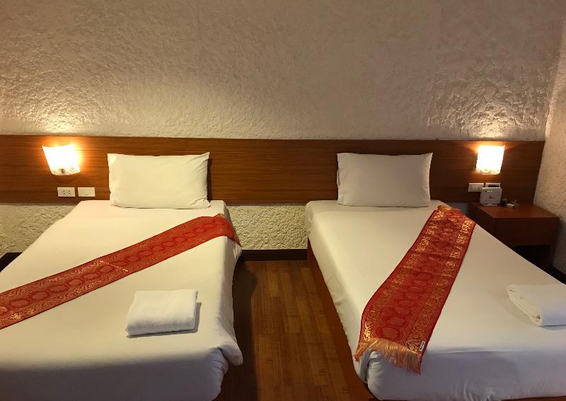 Hotel Neptuna By Maduzi Phuket